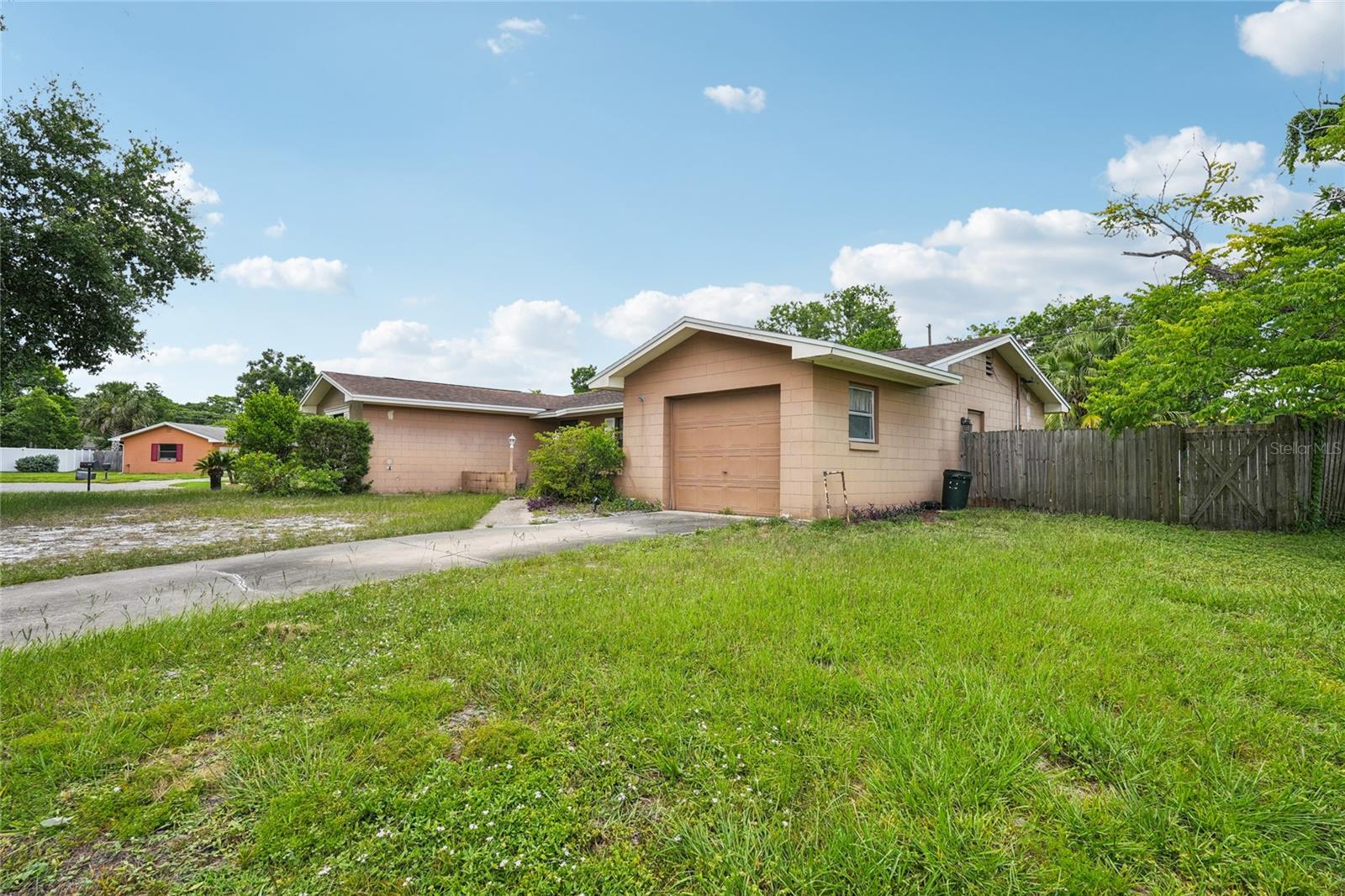 Image 2 of 24 For 2020 Cocos Court