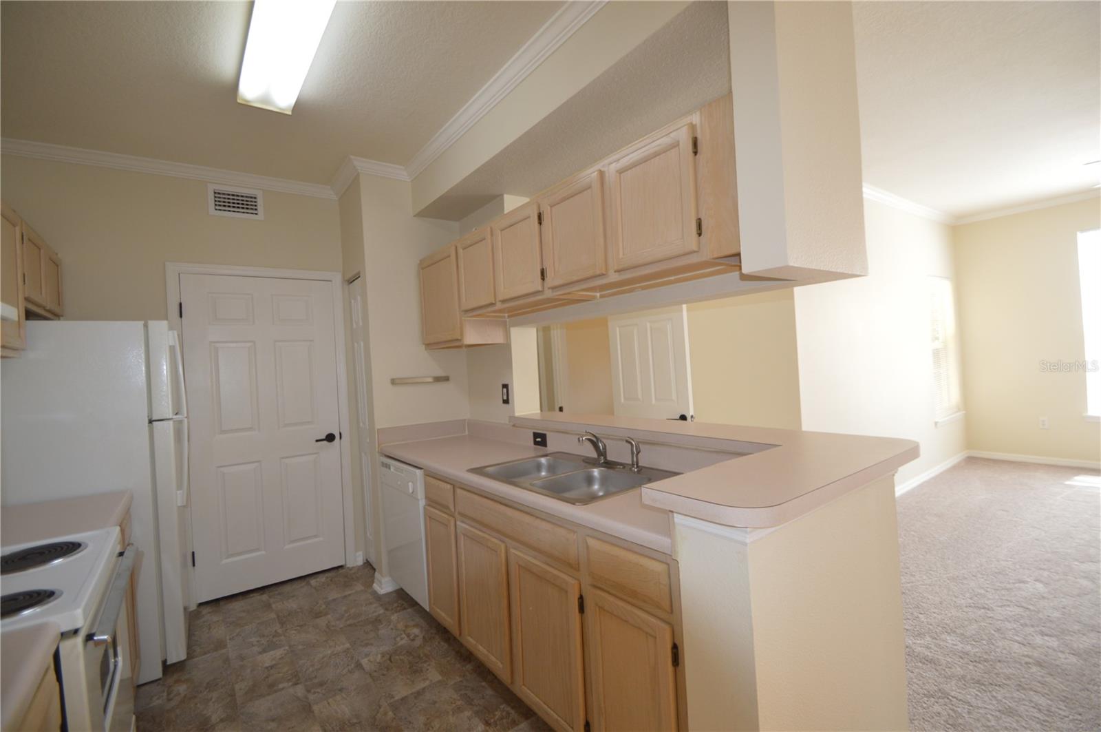 Image 7 of 14 For 5616 Pinnacle Heights Circle 308