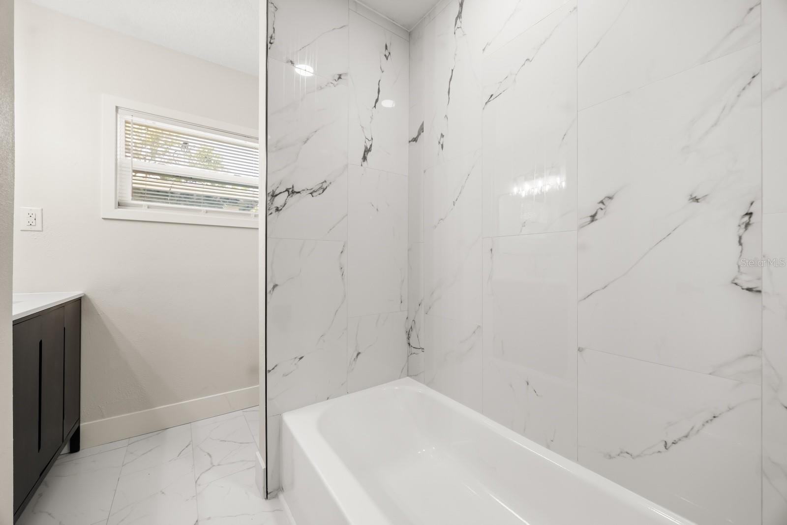 Image 18 of 26 For 4714 Abaca Street