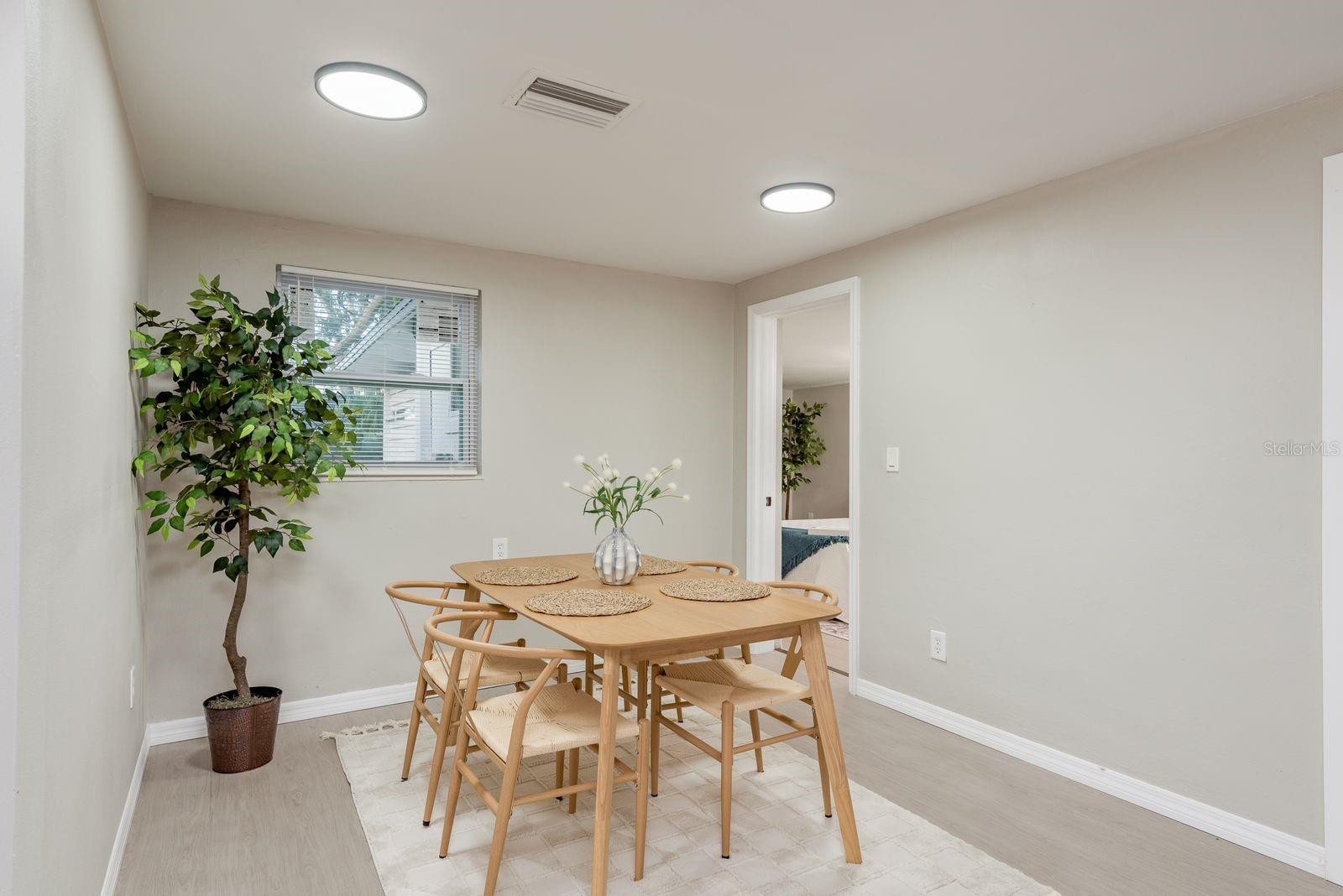 Image 12 of 22 For 709 1st Avenue Ne