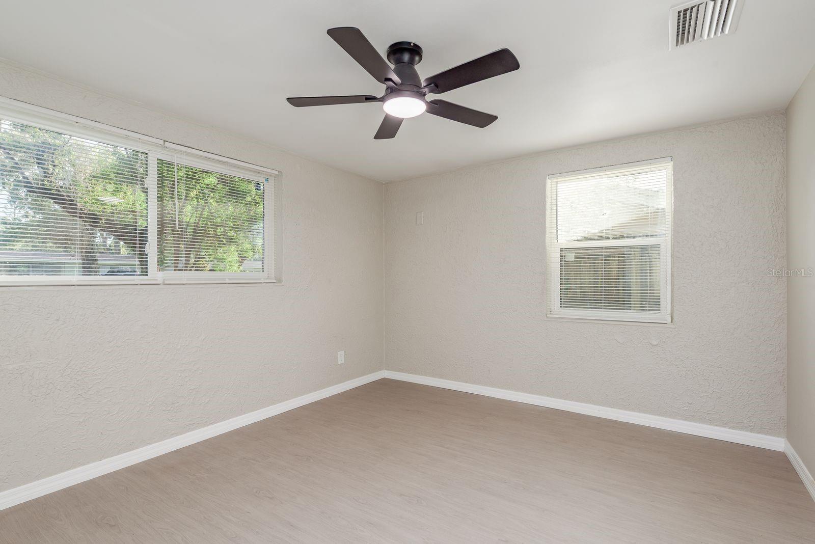 Image 15 of 22 For 709 1st Avenue Ne