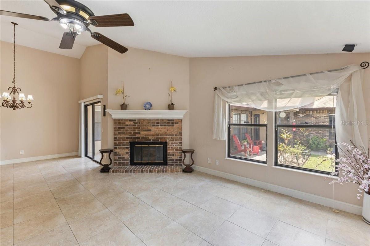 Image 3 of 16 For 7263 Spring Villas Circle