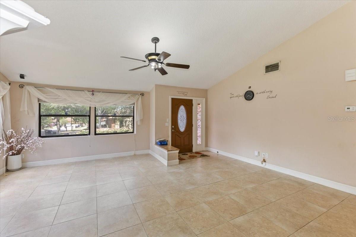 Image 5 of 16 For 7263 Spring Villas Circle