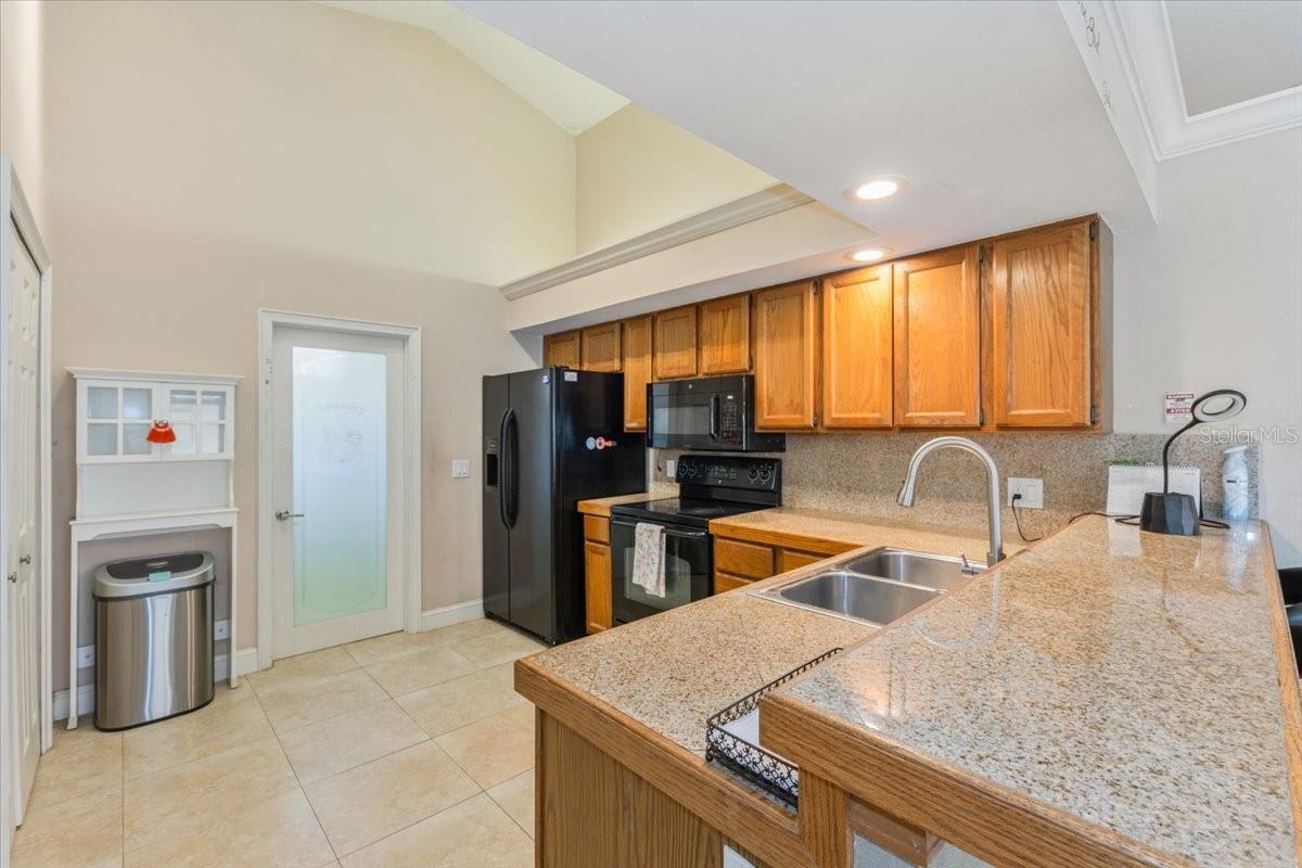 Image 6 of 16 For 7263 Spring Villas Circle