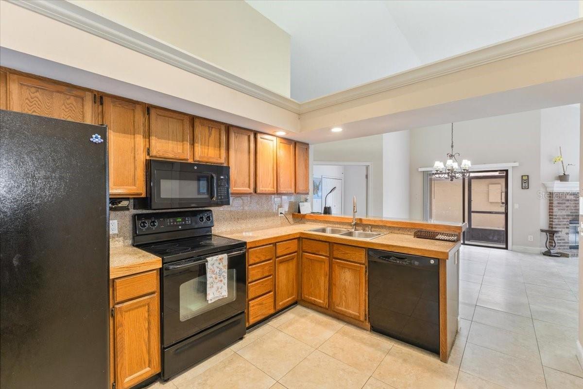 Image 7 of 16 For 7263 Spring Villas Circle