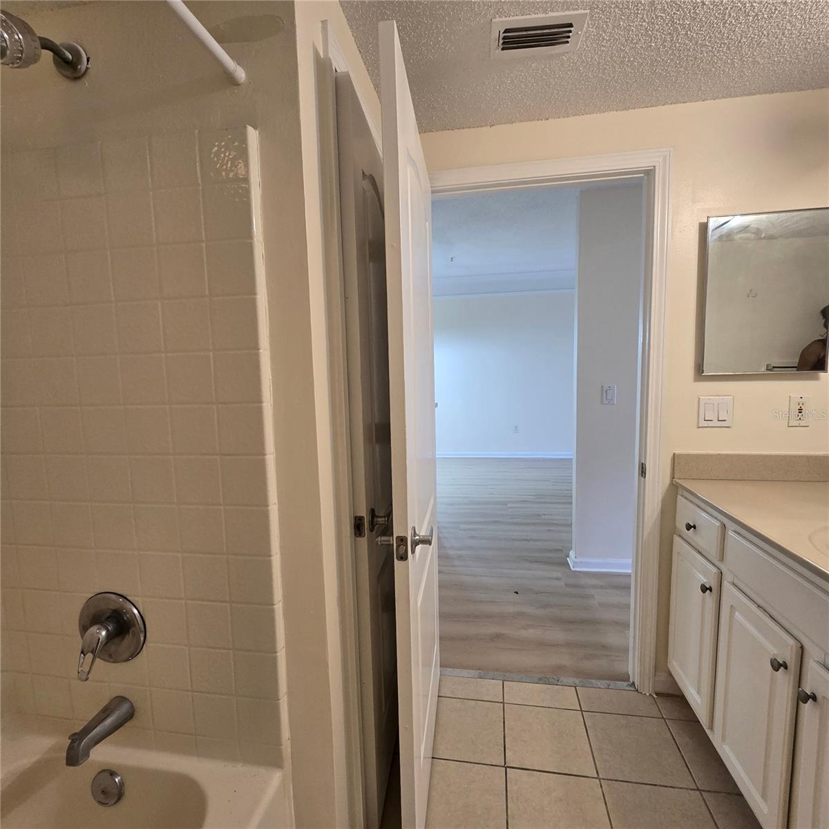 Image 9 of 17 For 12020 Villanova Drive 103
