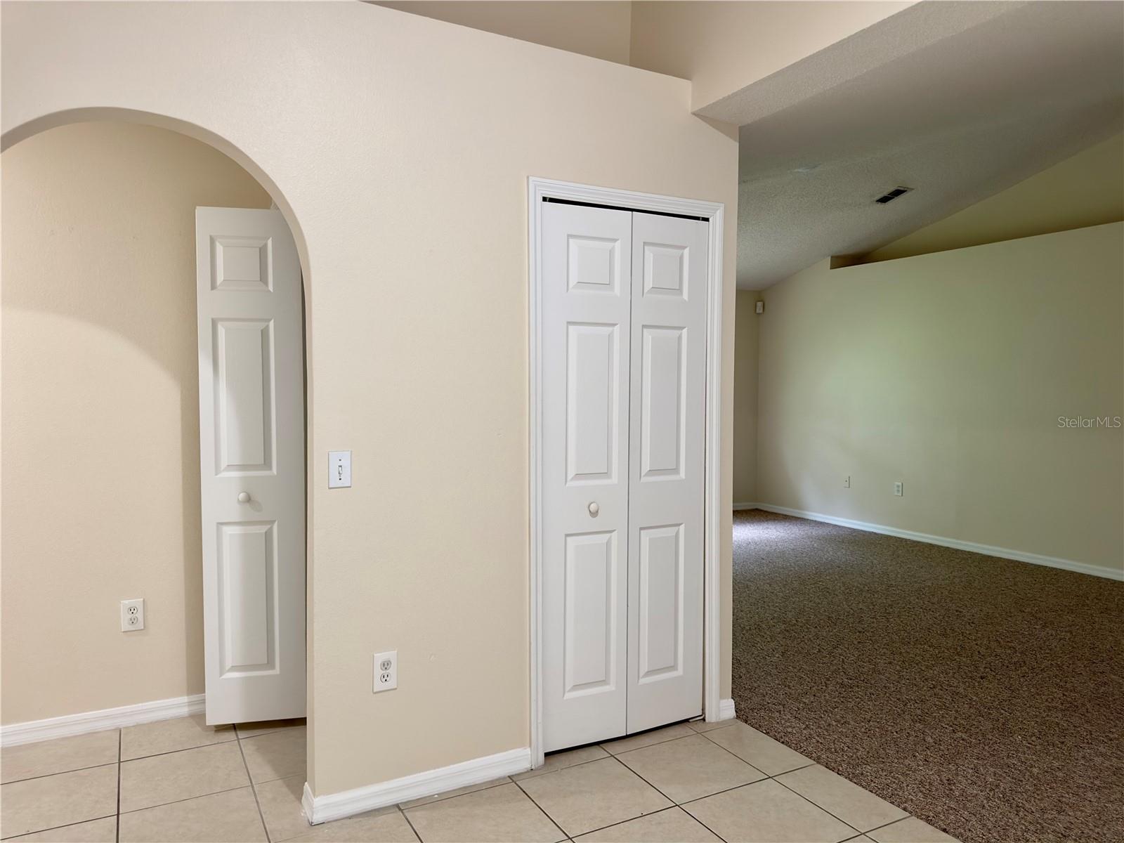 Image 9 of 18 For 755 Palaiseau Court