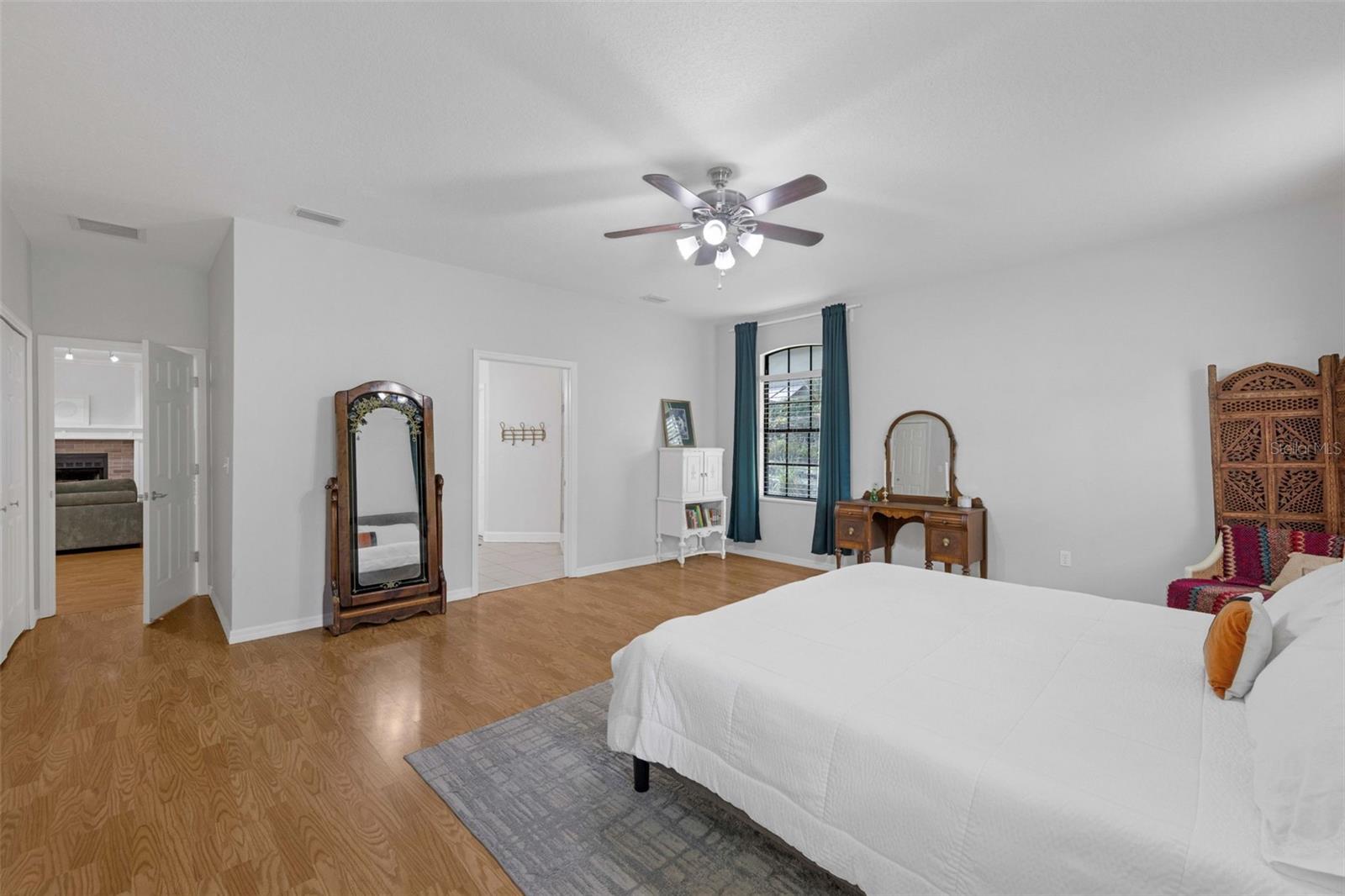 Image 21 of 57 For 30915 Alcrest Avenue
