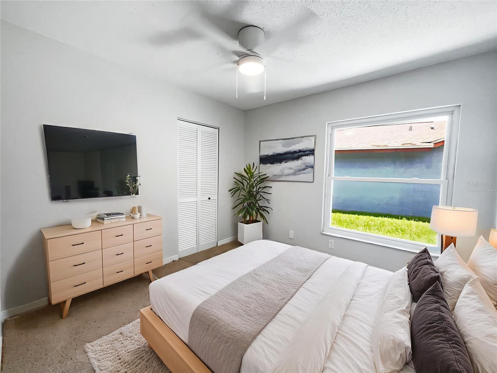 Image 4 of 18 For 10344 Rosemount Drive