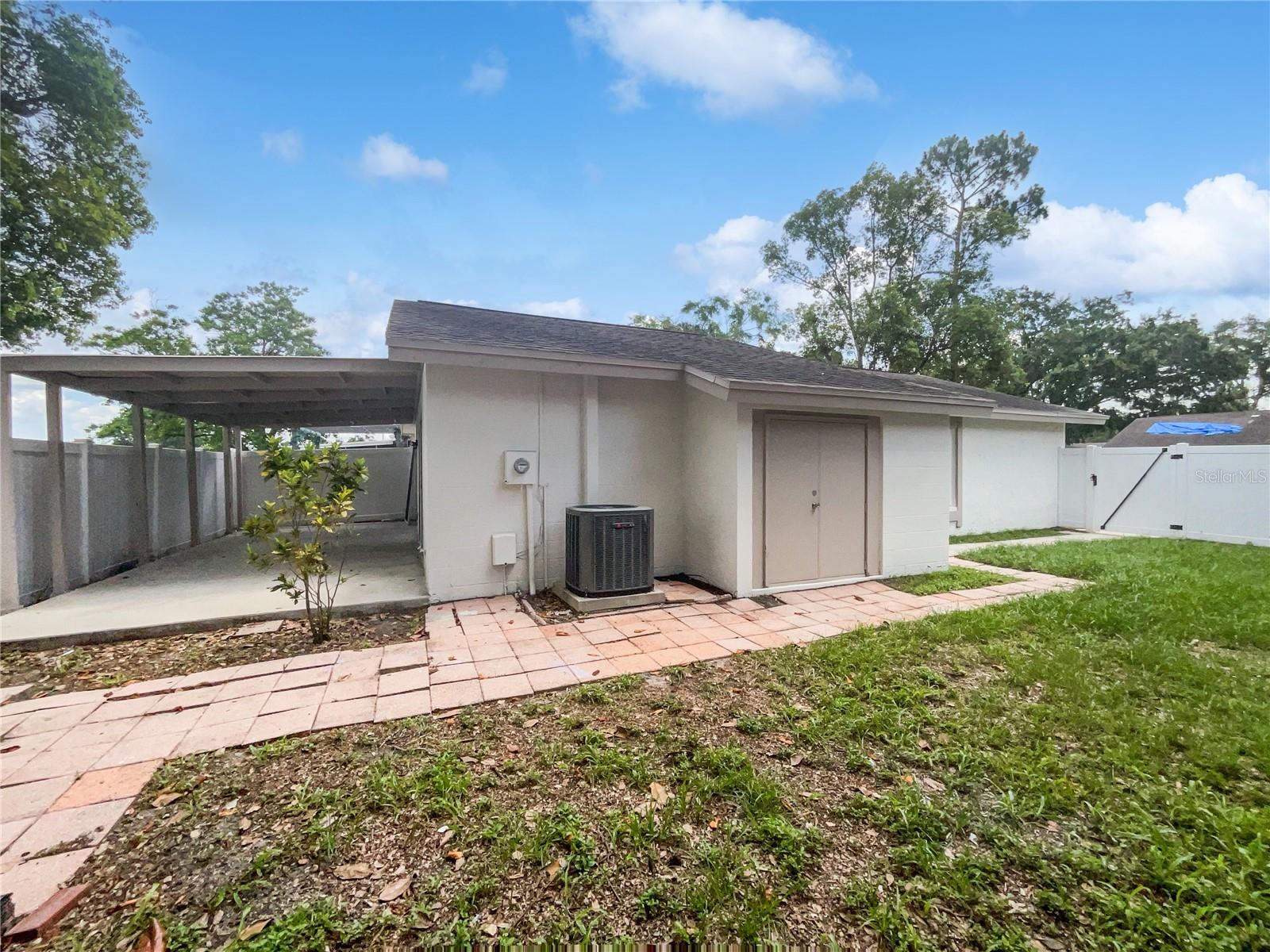 Image 8 of 18 For 10344 Rosemount Drive