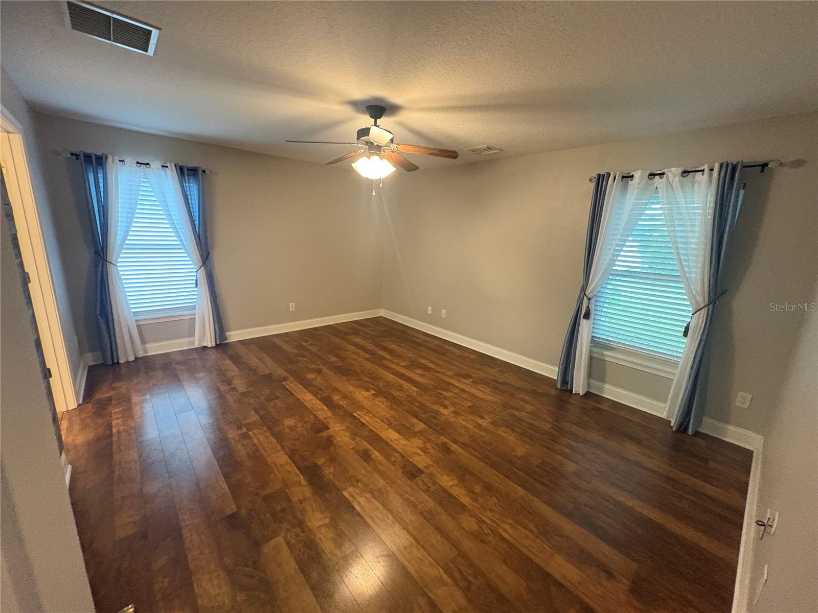 Image 8 of 18 For 35909 Joewood Avenue