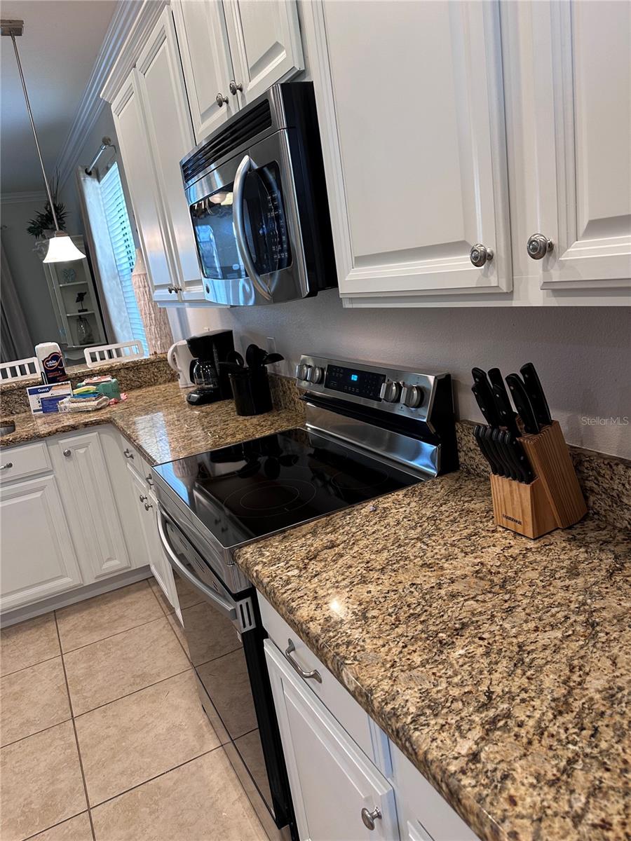 Image 11 of 93 For 1452 Moon Valley Drive