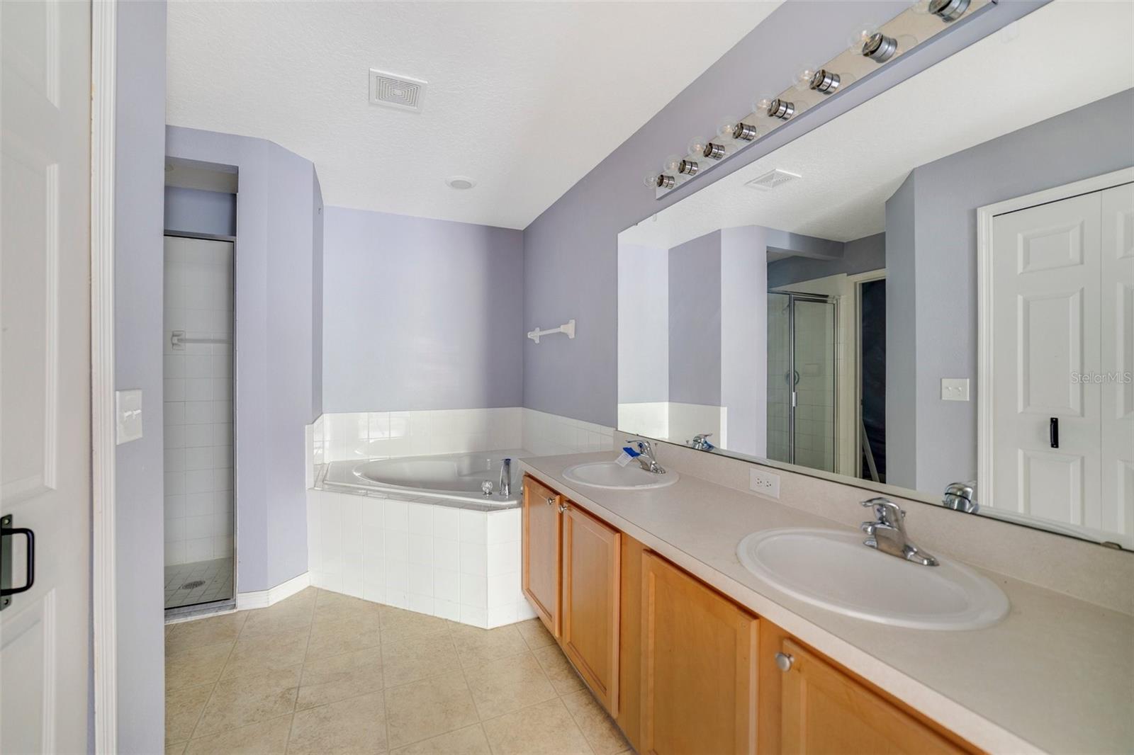 Image 11 of 21 For 1406 Kissimmee Court