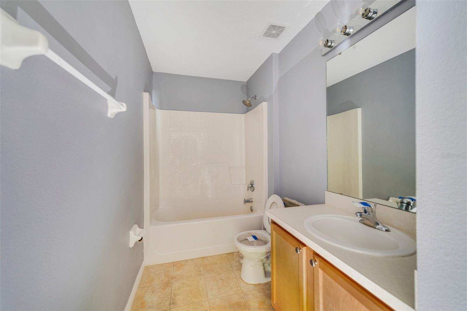 Image 14 of 21 For 1406 Kissimmee Court