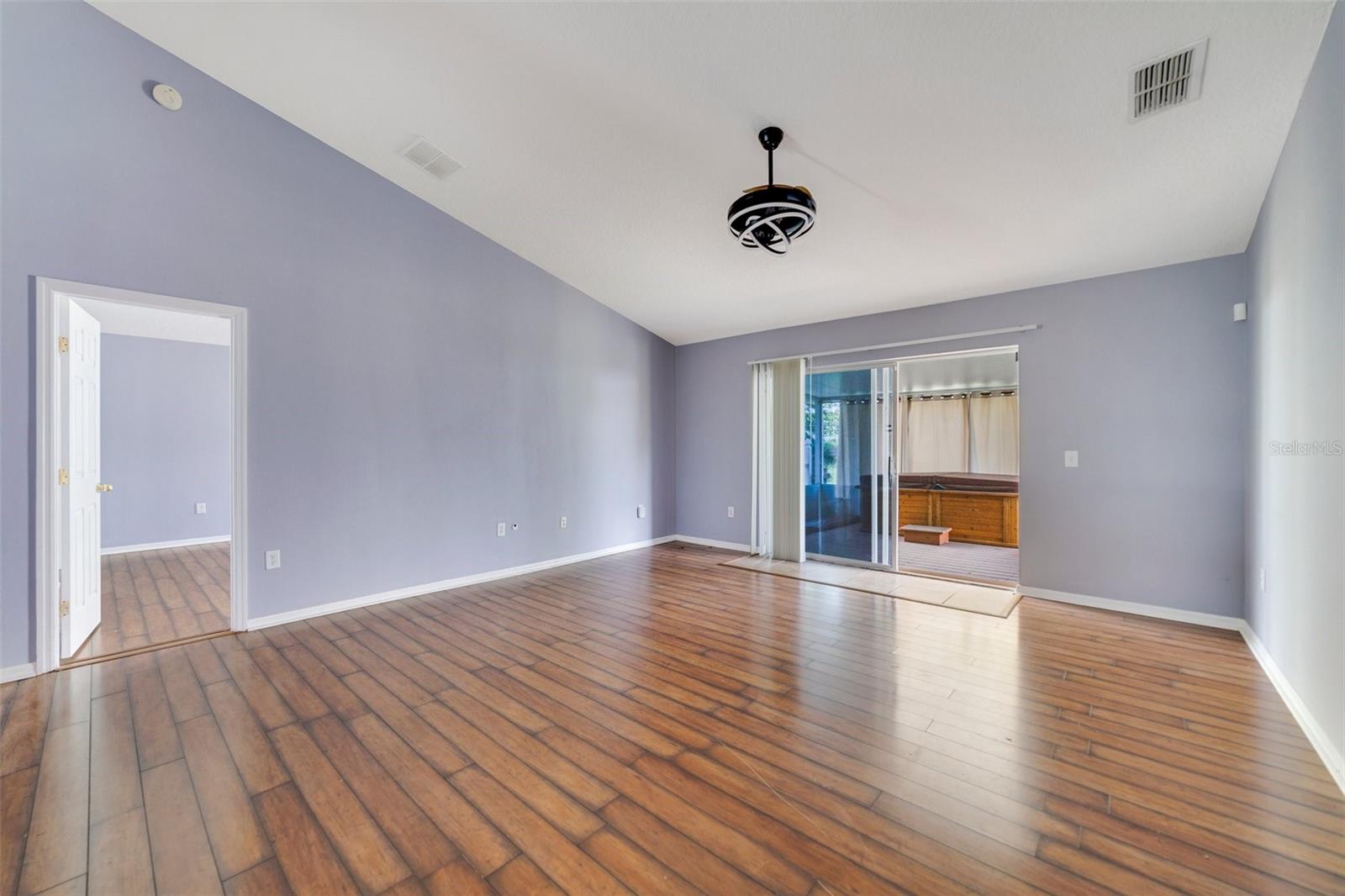 Image 19 of 21 For 1406 Kissimmee Court