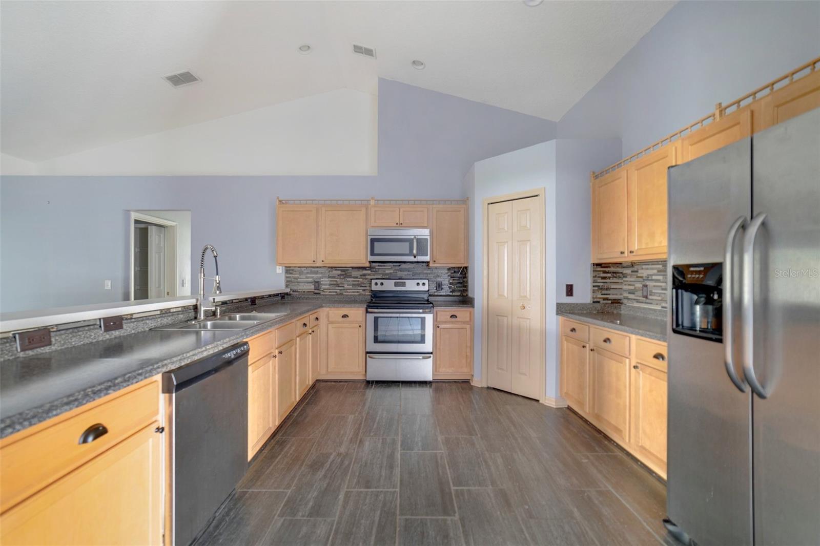 Image 7 of 21 For 1406 Kissimmee Court