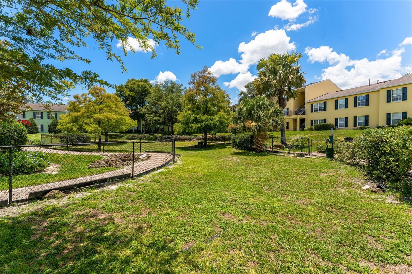Image 28 of 36 For 2041 Dixie Belle Drive 2041c
