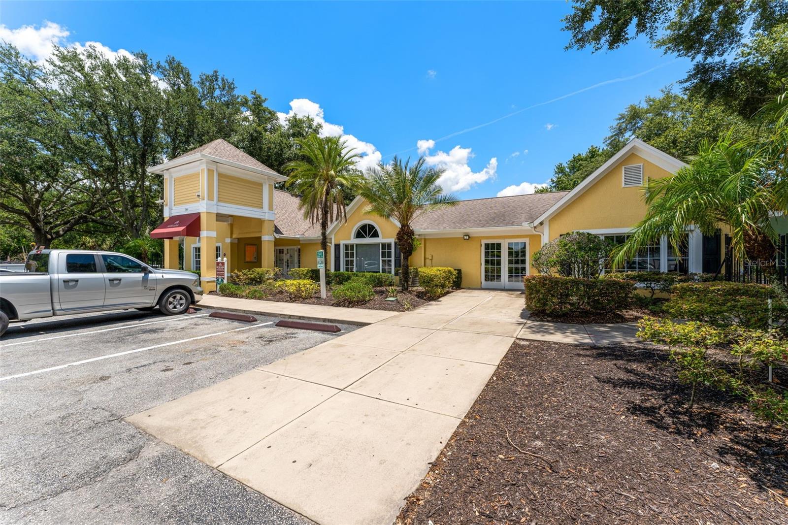 Image 31 of 36 For 2041 Dixie Belle Drive 2041c