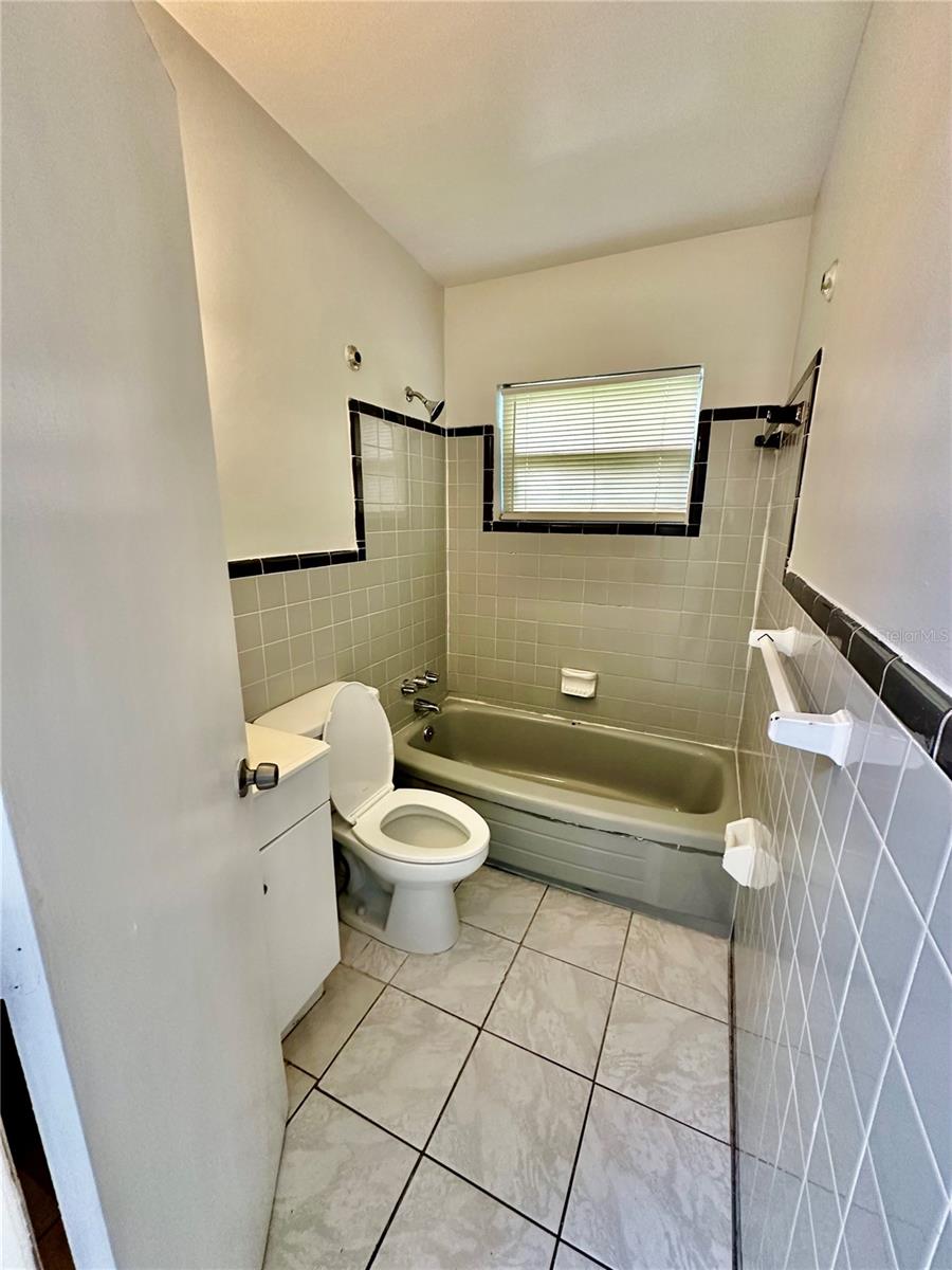 Image 6 of 11 For 1801 37th Street