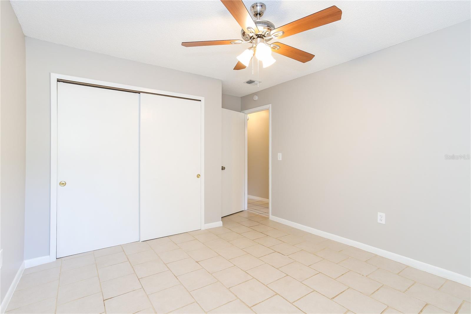 Image 10 of 16 For 1795 King Edward Drive
