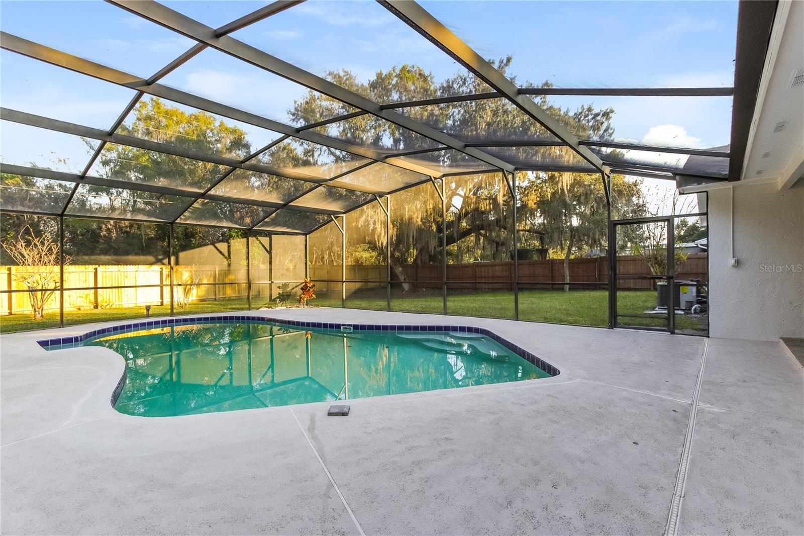 Image 15 of 16 For 1795 King Edward Drive