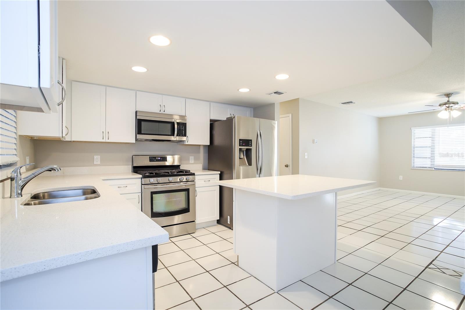 Image 4 of 16 For 1795 King Edward Drive