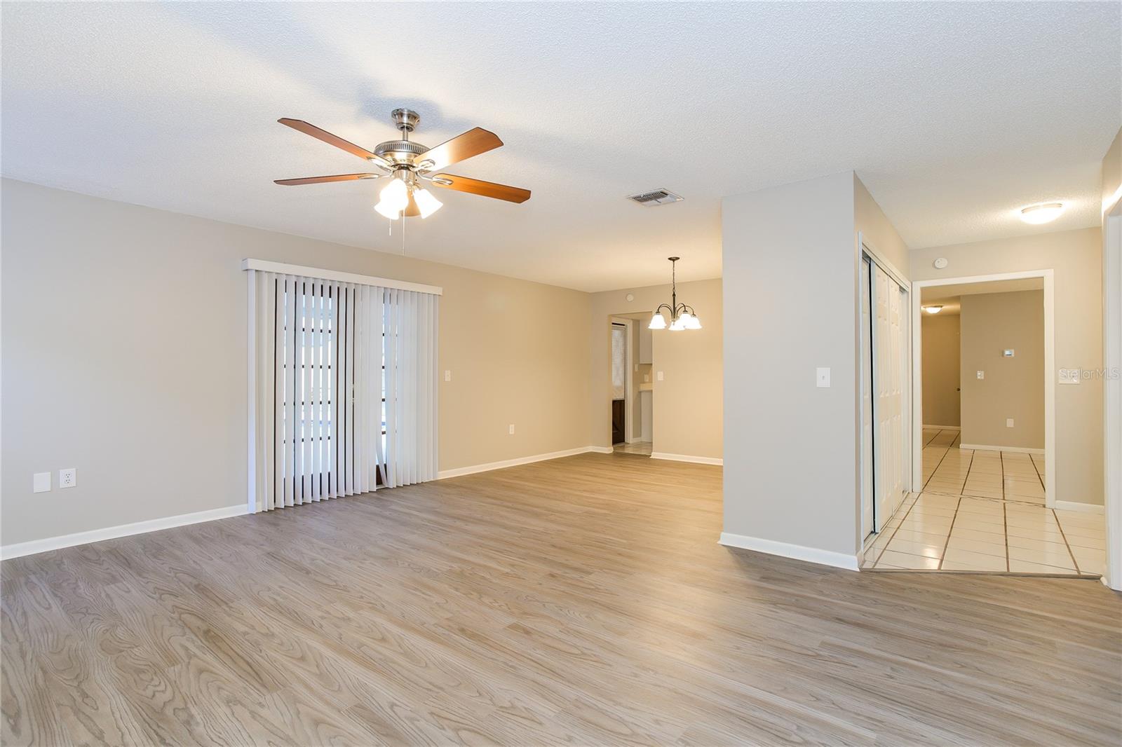 Image 5 of 16 For 1795 King Edward Drive
