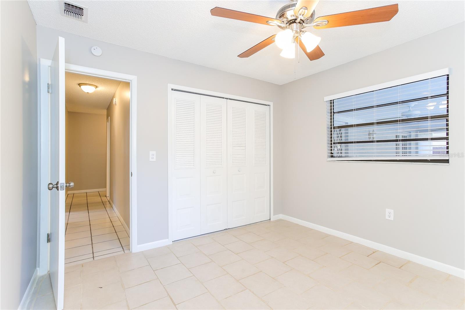 Image 9 of 16 For 1795 King Edward Drive