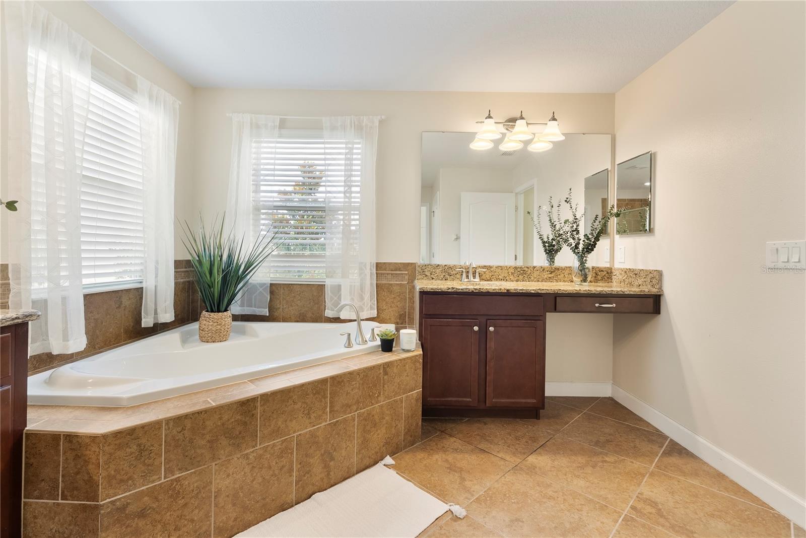 Image 17 of 40 For 7409 Fairgrove Avenue
