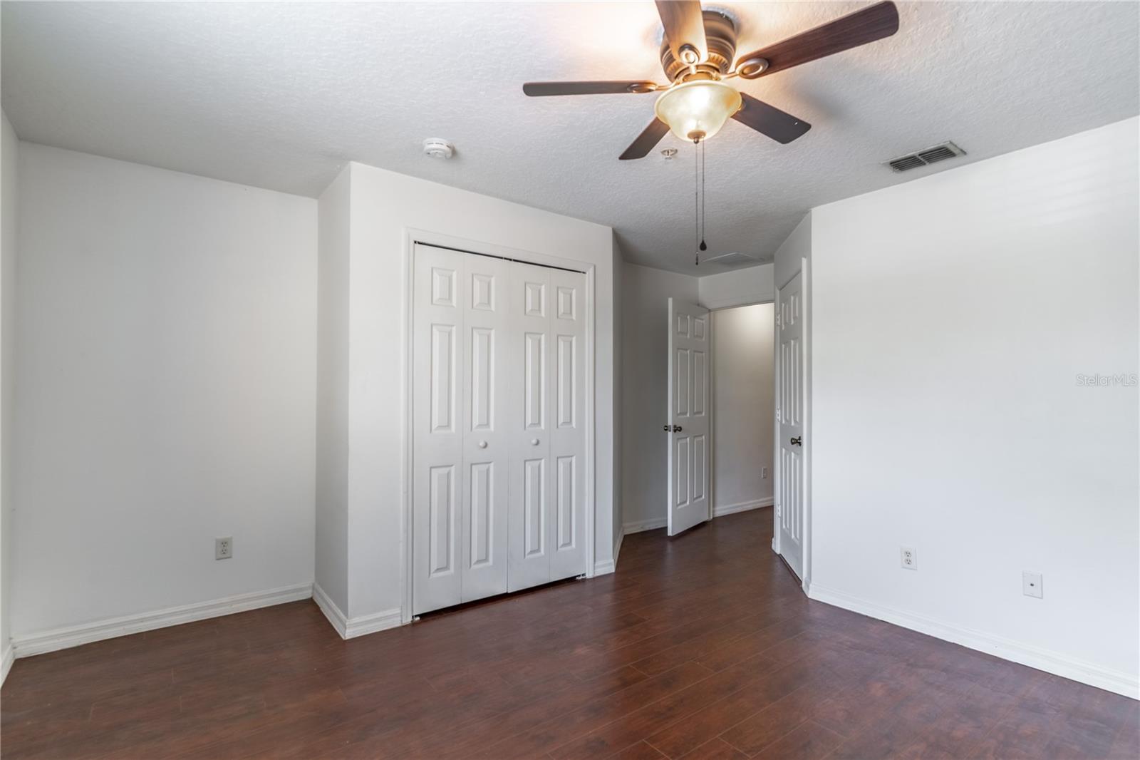 Image 18 of 26 For 6007 Scotchwood Glen 36