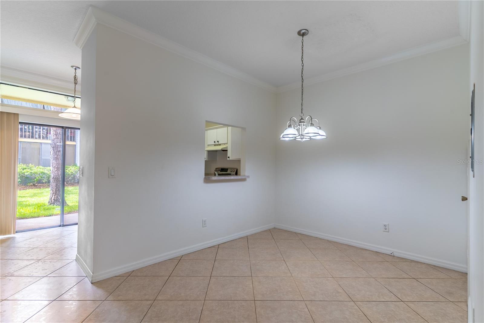 Image 9 of 26 For 6007 Scotchwood Glen 36