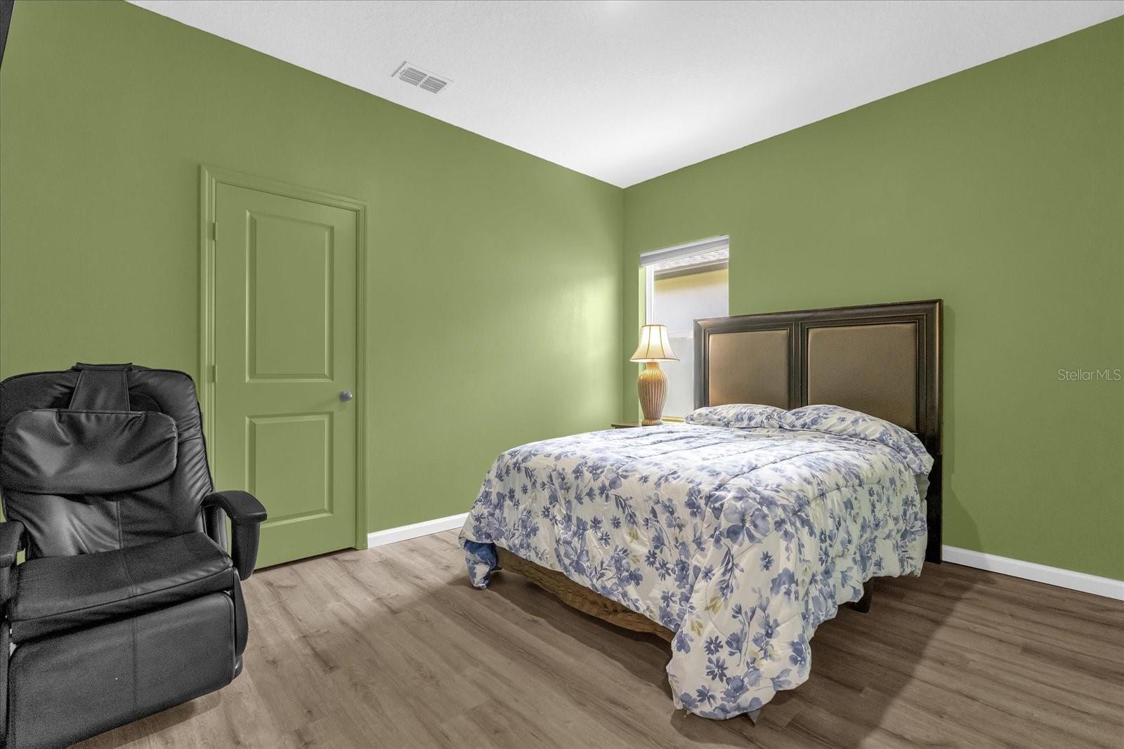 Image 17 of 27 For 1797 Sundance Chase Road