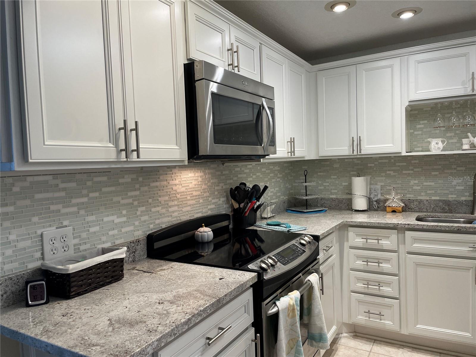 Image 11 of 60 For 1621 Gulf Boulevard 1106