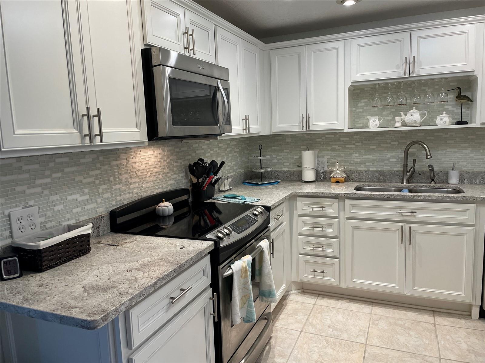Image 16 of 60 For 1621 Gulf Boulevard 1106