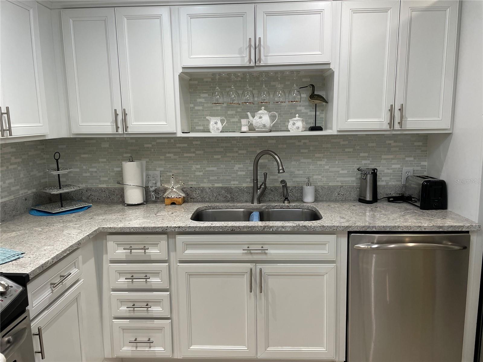 Image 20 of 60 For 1621 Gulf Boulevard 1106