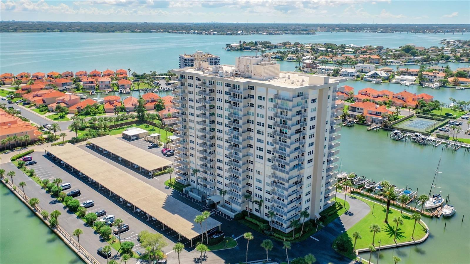 Image 3 of 60 For 1621 Gulf Boulevard 1106