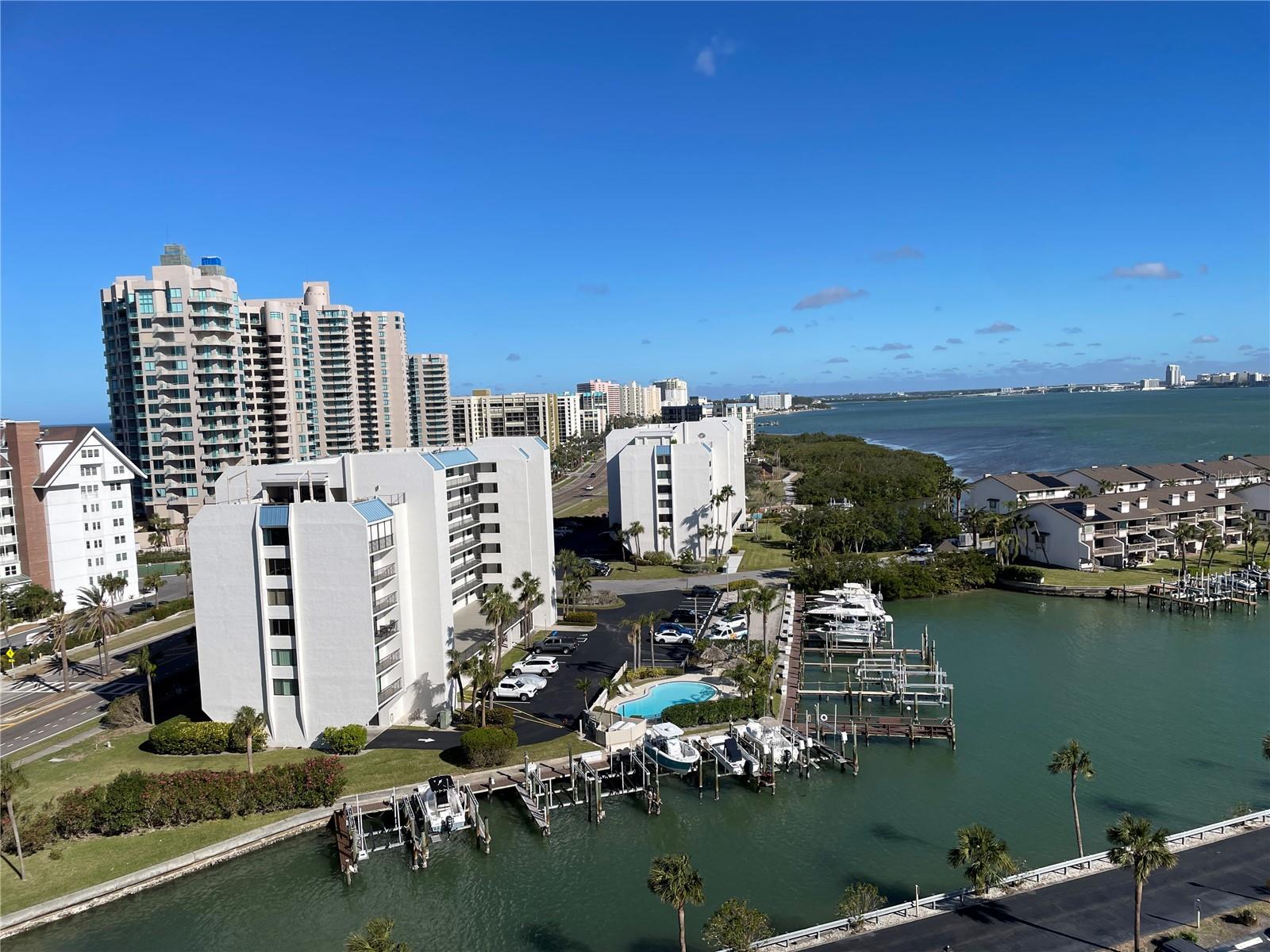 Image 36 of 60 For 1621 Gulf Boulevard 1106