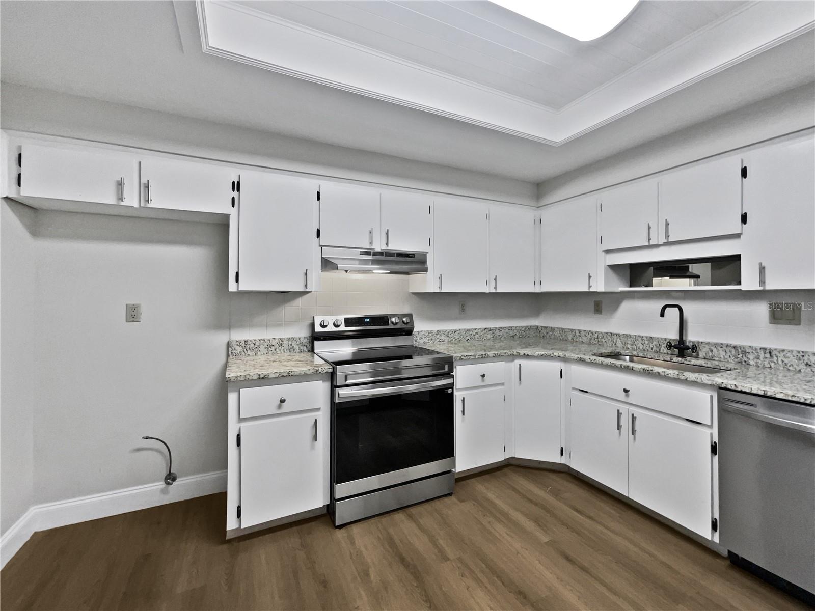 Image 11 of 18 For 2127 Ocean Shore Boulevard