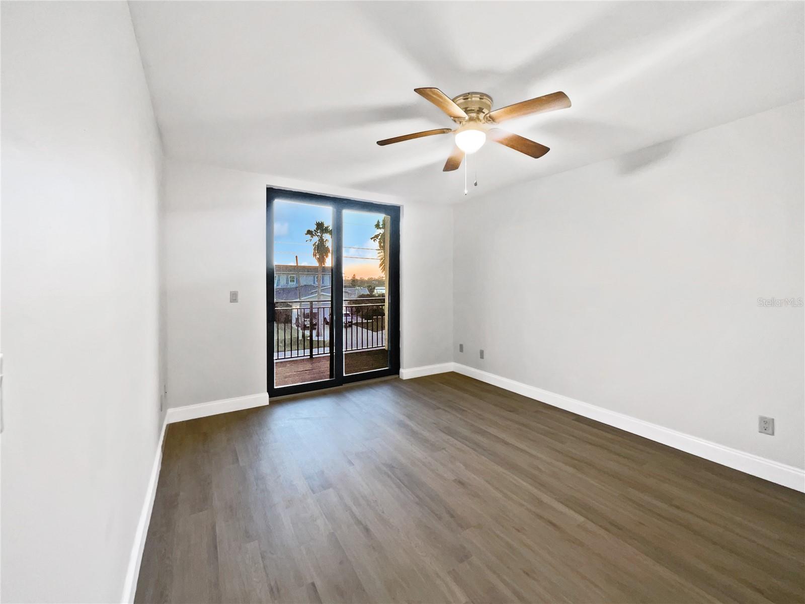 Image 15 of 18 For 2127 Ocean Shore Boulevard