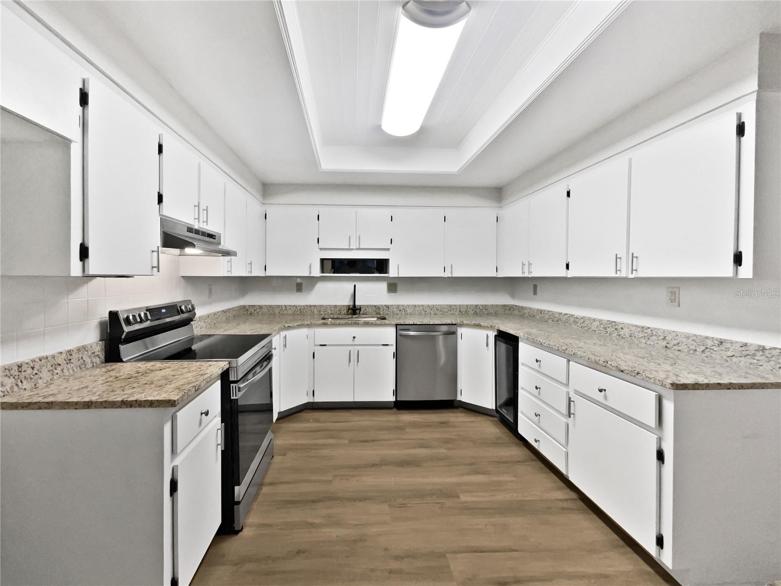 Image 6 of 18 For 2127 Ocean Shore Boulevard