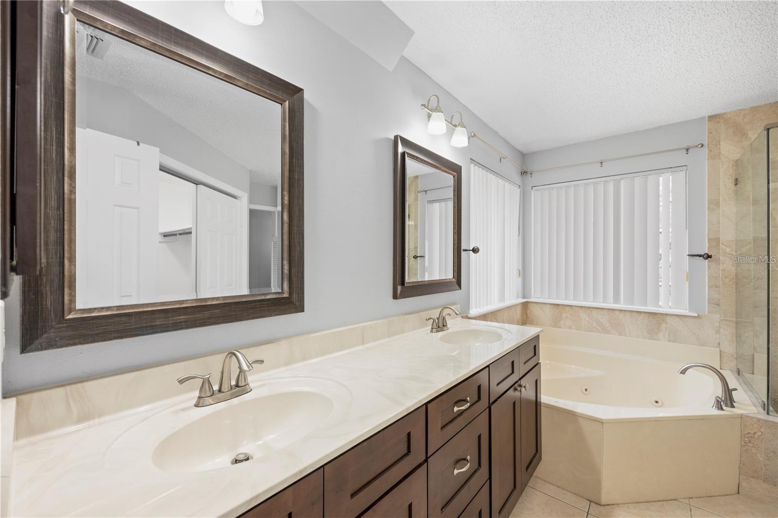 Image 14 of 33 For 1071 Corkwood Drive