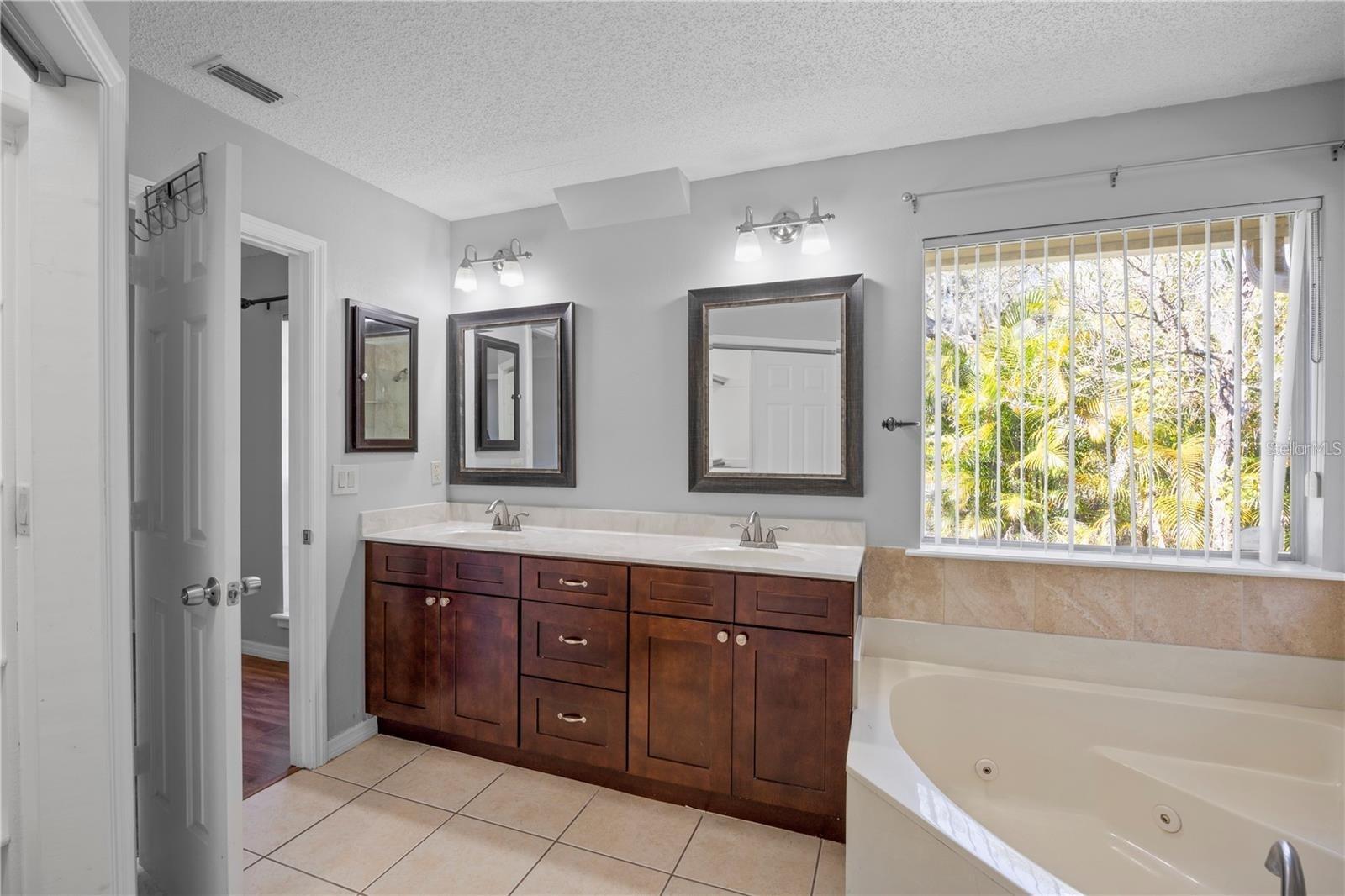 Image 15 of 33 For 1071 Corkwood Drive