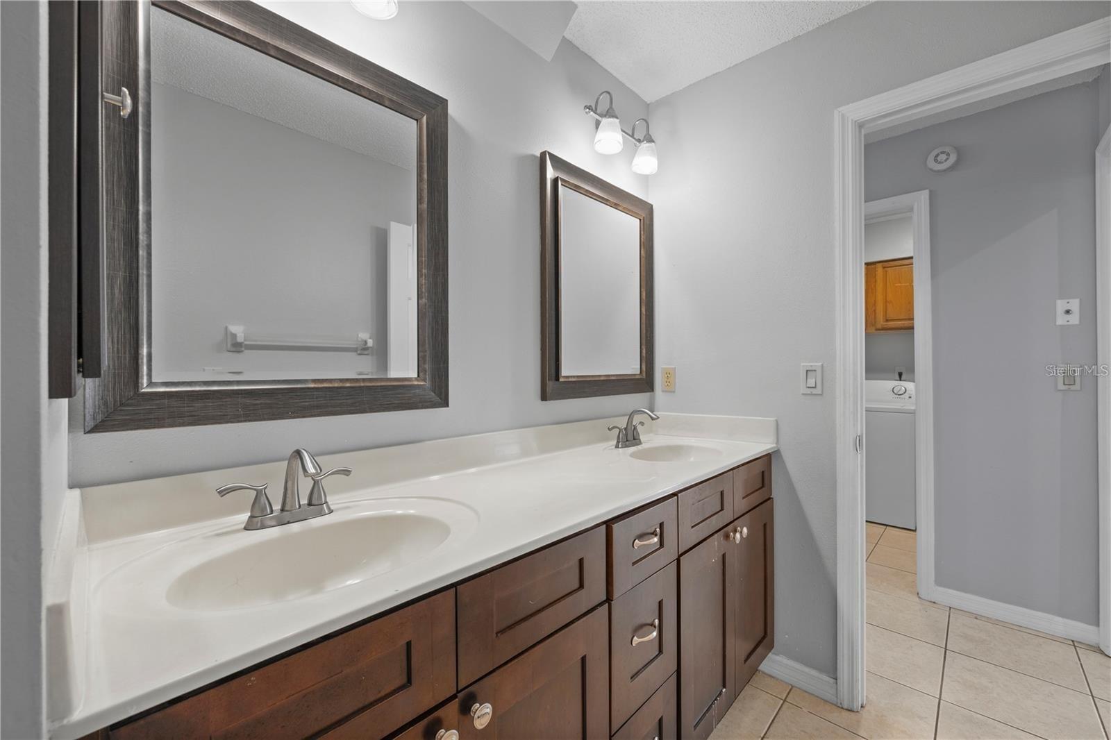 Image 16 of 33 For 1071 Corkwood Drive