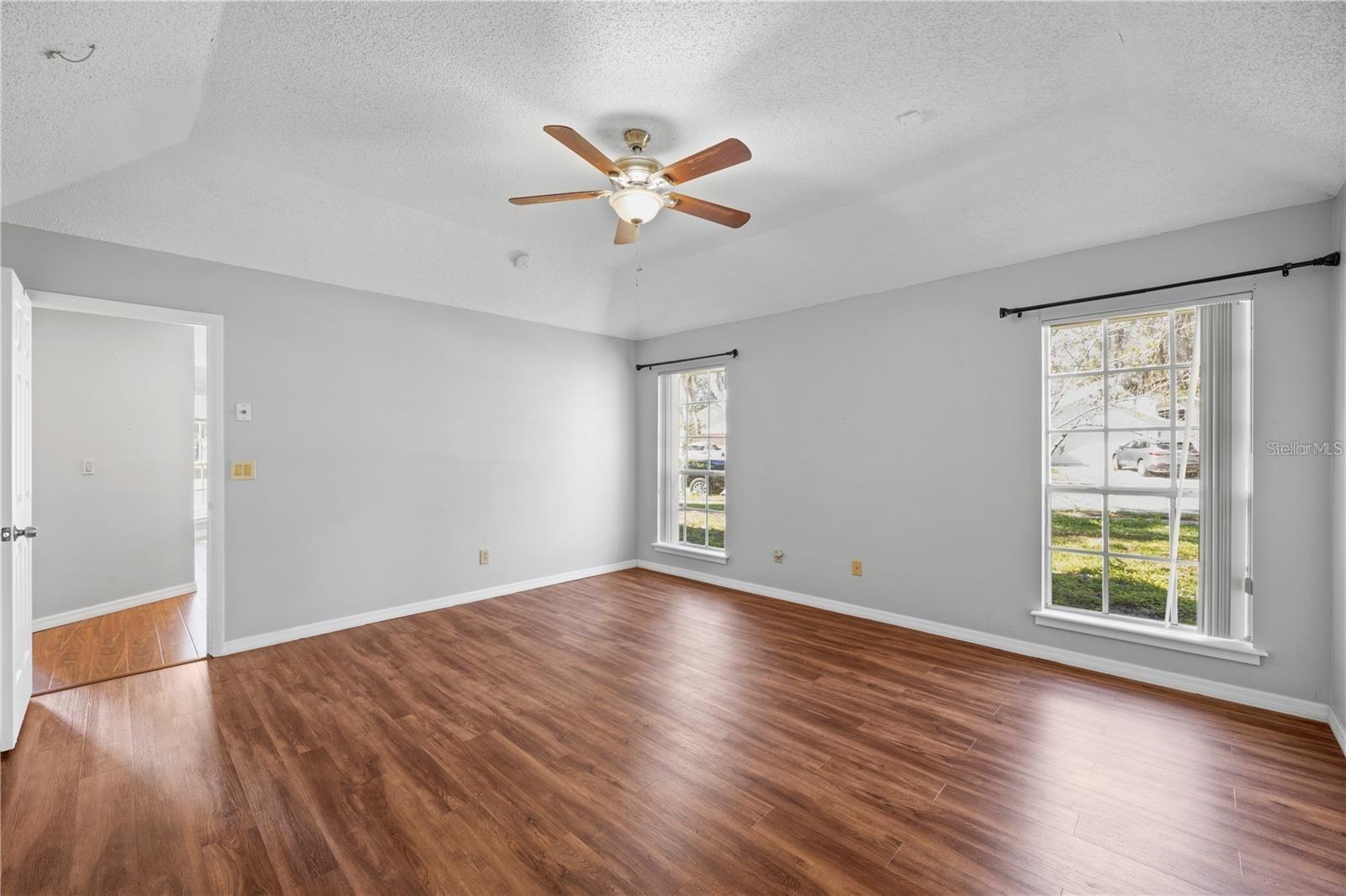 Image 19 of 33 For 1071 Corkwood Drive