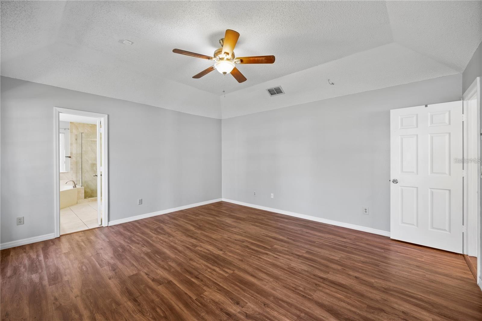 Image 20 of 33 For 1071 Corkwood Drive