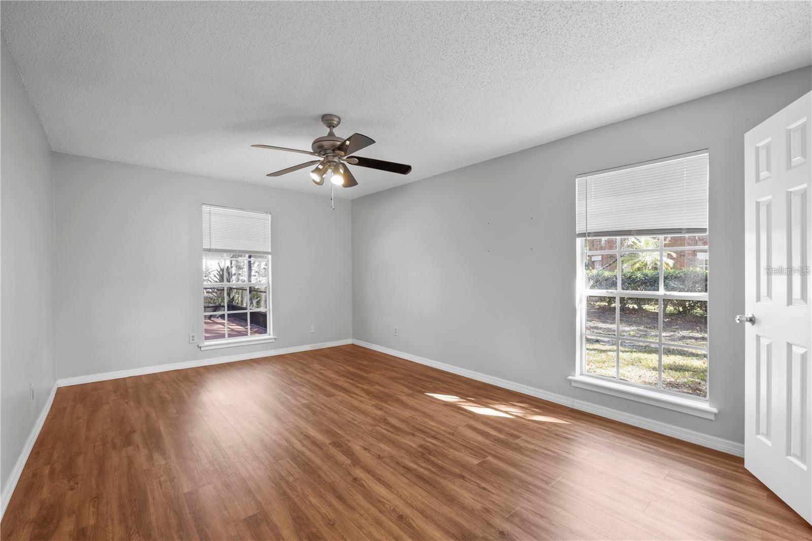 Image 26 of 33 For 1071 Corkwood Drive