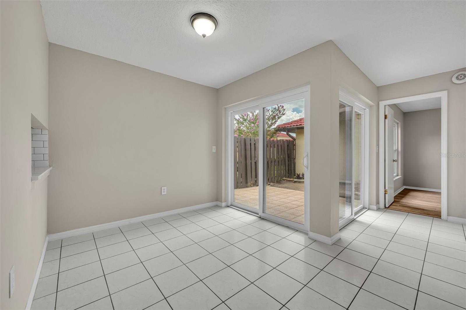Image 10 of 27 For 557 Hunter Circle