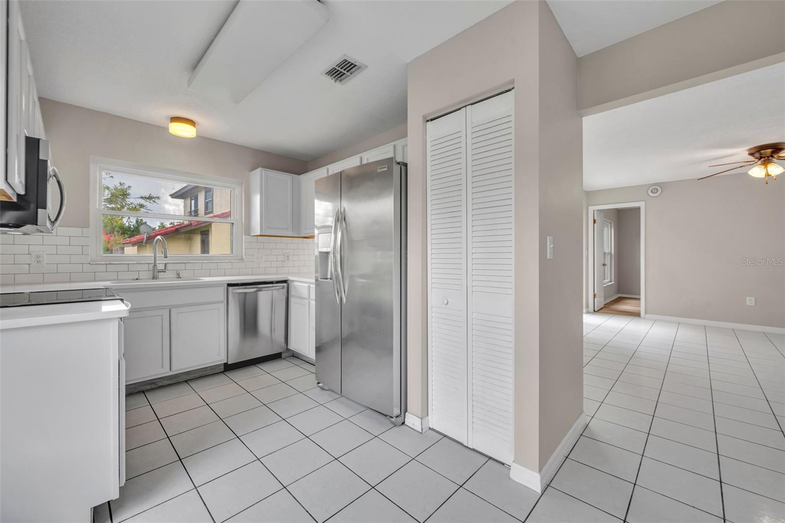 Image 14 of 27 For 557 Hunter Circle