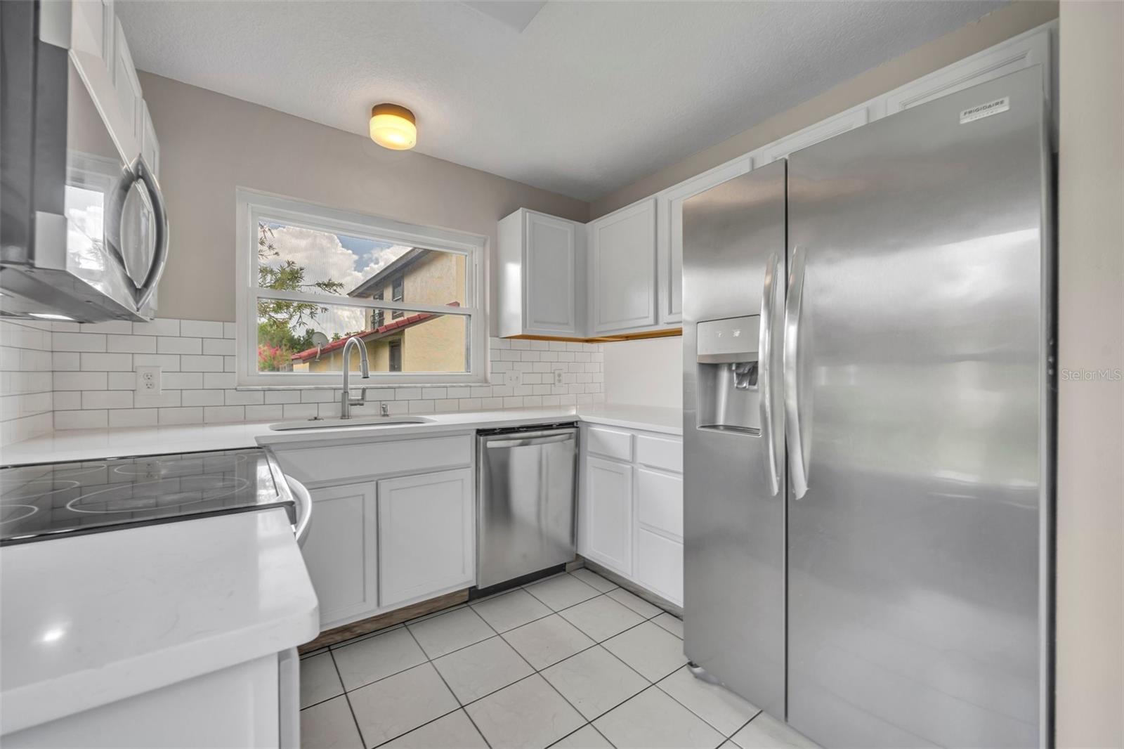 Image 16 of 27 For 557 Hunter Circle