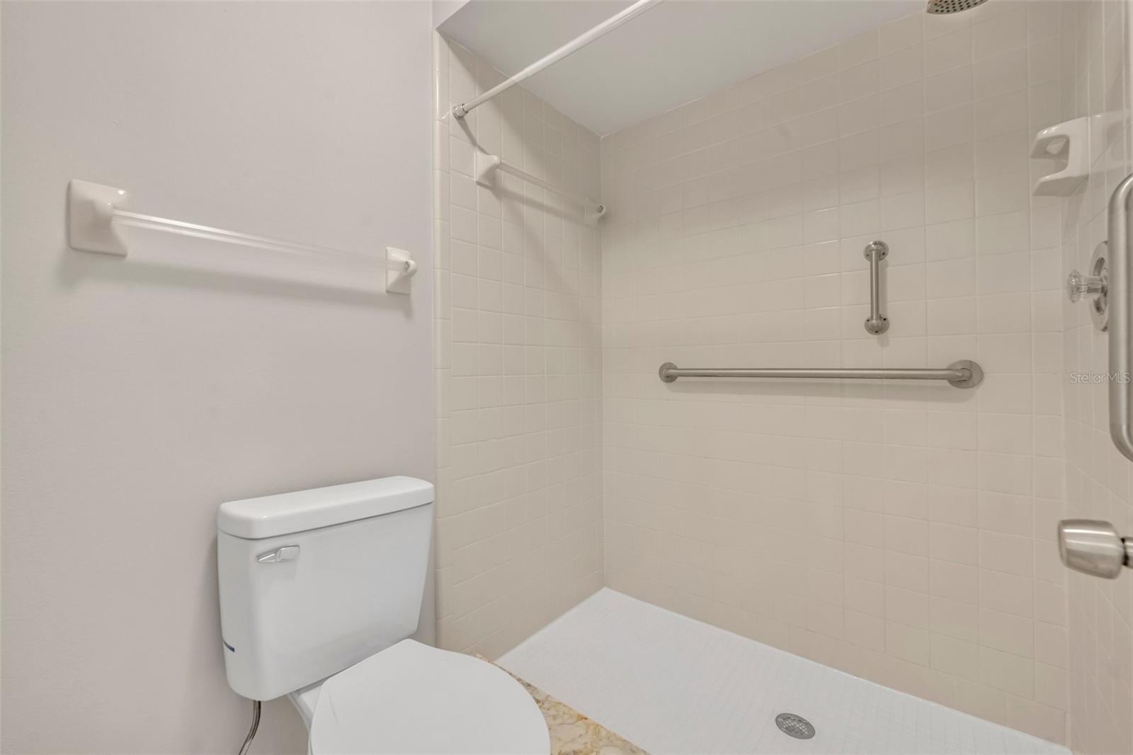 Image 22 of 27 For 557 Hunter Circle